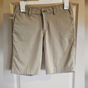 Nike Dri-Fit Khaki Boys Shorts Medium With Cinchable Waisr Belt Inside